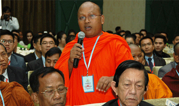 ព្រះ​អ​ង្គ ​ប៊ុ​ត​ ​ប៊ុន​តិ​ញ ​ចា​ត់​ទុ​ក​ដីកា​រ​កោះ​ហៅ​ជាលើ​ក​ទី​៣រ​ប​ស់​តុ​លាកា​រ​ថា​ ជា​កា​រ​គ​ម្រា​ម​កំ​ហែង​​កុំ​ឱ្យ​ព្រះអ​​ង្គ​ចូ​ល​ស្រុ​ក​​​